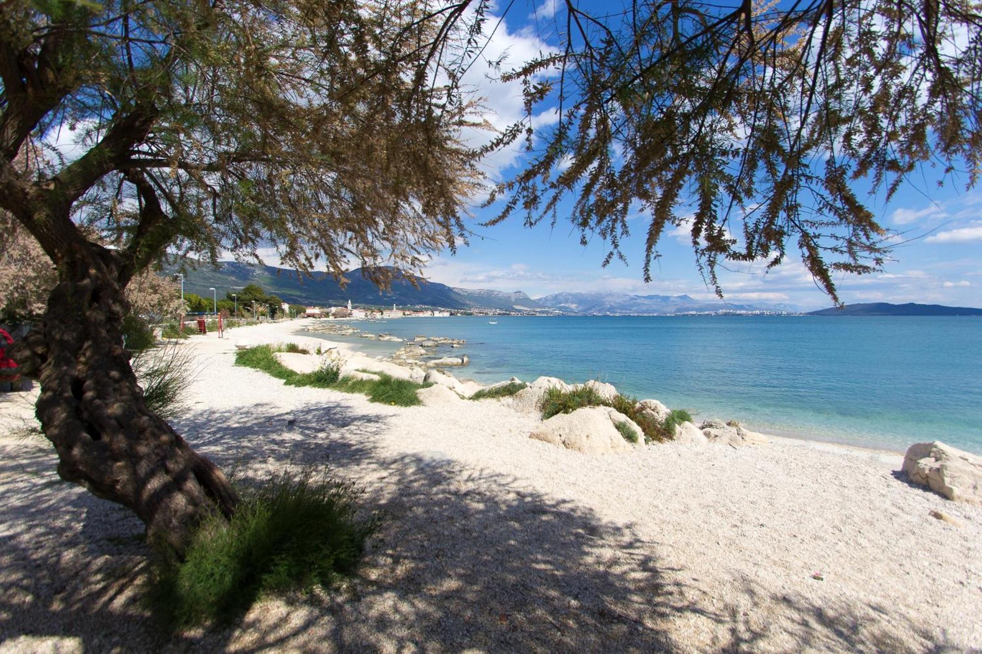 Apartments With A Parking Space Kastel Stafilic, Kastela - 21591 Esterno foto